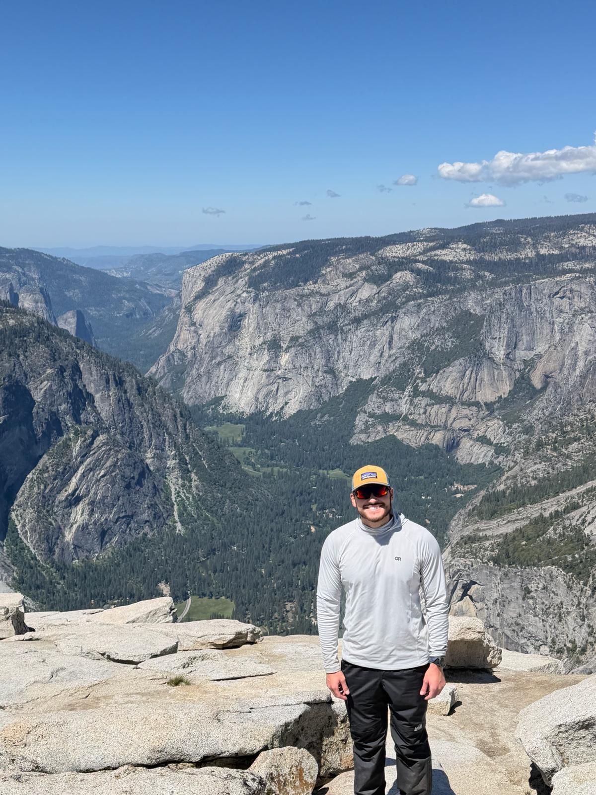 halfdomeyosemitevalley1
